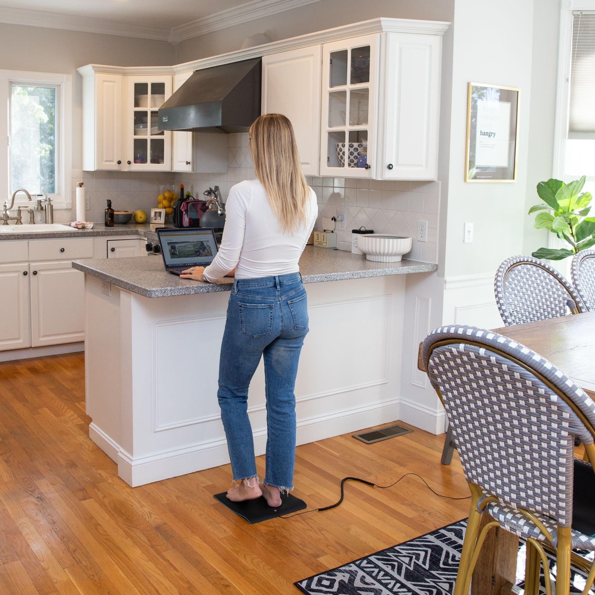 Stand On The Chair Mat To Round Yourself